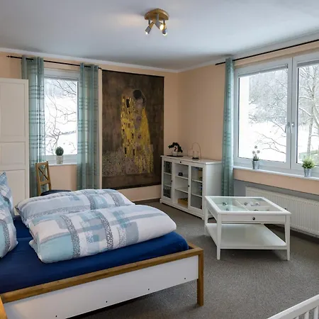 Large In The Beautiful Sauerland With Garden, Patio And Sauna شقة Erndtebrück